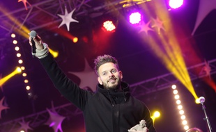 M. Pokora lors du lancement des illuminations de Noël à Strasbourg, le 28 novembre 2014.