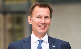 Jeremy Hunt nommé ministre des Affaires étrangères après la démission de Boris Johnson