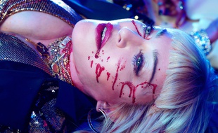 Madonna dans le clip de «God Control».