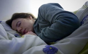Illustration de femme en train de dormir.