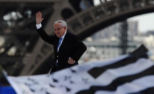 L'ancien Premier ministre UMP Jean-Pierre Raffarin a jugé lundi que dans la campagne des législatives, les candidats de son camp ne subissaient plus le "vent contraire" de l'anti-sarkozysme.