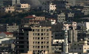 L'armée israélienne a tué dans un bombardement 30 civils qui faisaient partie d'un groupe de 110 Palestiniens qu'elle avait rassemblés dans une maison de Gaza, a affirmé vendredi l'ONU en citant des témoins.