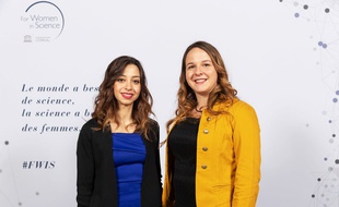 Stéphanie Challita et Alicia Mayeur-Louchart, lauréate lilloises de la Fondation L'Oréal et l'Unesco en faveur des femmes dans la science.