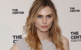 Le mannequin Andreja Pejic à un Gala de charité à New York en 2015