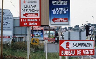 Commercialisation de pavillons à Chelles, dans la banlieue parisienne