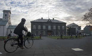 L’Althingi, le Parlement islandais à Reykjavik, où le projet de loi visant l'interdiction de la circoncision va être soumis au vote début juin.