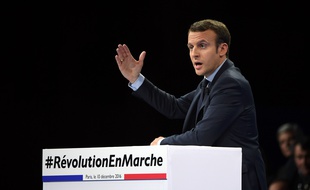 Emmanuel Macron lors de son meeting à Paris, le 10/12/2016.