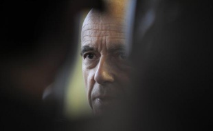 Alain Juppé, le ministre des Affaires étrangères, a jugé mercredi "détestables" les "disputes" au sein de la majorité dans la perspective des législatives à Paris, pronostiquant une "défaite assurée" si elles perdurent.