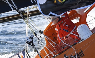 Vincent Riou est dans le peloton de tête du Vendée Globe mais loin derrière le leader Alex Thomson, le 19 novembre 2016.