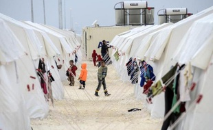 Des réfugiés kurdes au camp de Suruç, dans la province turque de Sanliurfa, le 30 janvier 2015