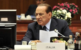 Après d'intenses tractations avec la Ligue du Nord et un accord a minima sur les retraites, le chef du gouvernement italien Silvio Berlusconi va présenter mercredi à Bruxelles une lettre dans laquelle il s'engage à effectuer des réformes économiques.