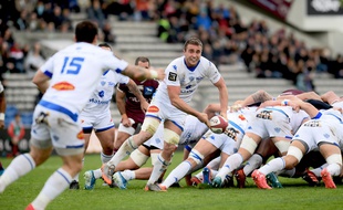 Anthony Jelonch et les Castrais lors de leur dernier match joué à ce jour, le 1er mars sur la pelouse de l'Union Bordeaux-Bègles, en Top 14.