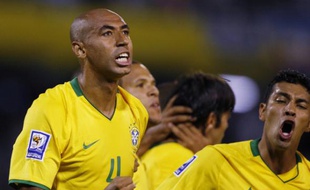Le défenseur brésilien Luisao, lors d'un match contre l'Argentine, le 5 septembre 2008 à Rosario.