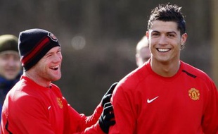 Malgré l’ampleur de la polémique au Mondial 2006, l’épisode du «clin d’œil» (Ronaldo avait provoqué puis s'était réjoui de l'expulsion de Rooney lors du match entre l'Angleterre et le Portugal) a été très vite été oublié entre les deux joueurs de Manchester dont l’entente fait toujours merveille sur le terrain.