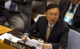 La Chine, pays fortement opposé à l'éventualité de frappes contre le régime de Damas, a indiqué mardi "saluer" et "soutenir" la proposition russe de placer l'arsenal chimique syrien sous contrôle international.