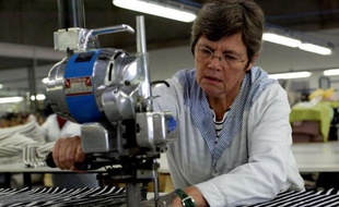 Le taux d'activité des 55-64 ans a augmenté de plus de trois points en 2011 pour atteindre 44,4% en moyenne sur l'année, avec 41,5% des personnes en emploi et 2,9% au chômage, selon une étude du ministère du Travail (Dares) publiée mardi.