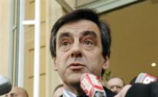 Le Premier ministre François Fillon a annoncé mardi une enveloppe de 250 millions d'euros pour 2008 et un plan pluriannuel pour tenter de résoudre les problèmes des sans-abri et des mal-logés.