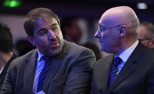Serge Simon et Bernard Laporte au Palais des Congrès à Paris, en 2017.