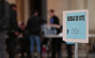 Un bureau de vote à Marseille.