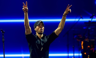 Le chanteur Enrique Iglesias