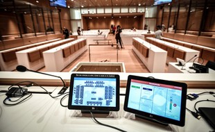 La salle où se déroule le procès historique des complicités dans les attentats de janvier 2015 à Paris.