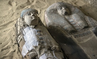 Un cimetière de l'ancien empire égyptien datant d'il y a près de 4.500 ans a été découvert près des pyramides de Gizeh.