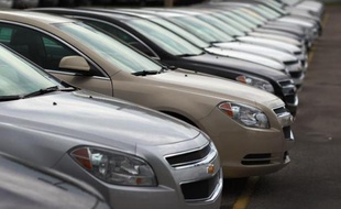 Chevrolet, filiale de General Motors, veut s'engouffrer dans la brèche ouverte par ses concurrents qui montent en gamme et être une marque "bon marché" sur le marché européen, a expliqué mardi son nouveau patron pour l'Europe, Thomas Sedran.