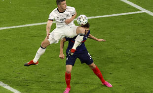Pavard a admis avoir été KO pendant 10 à 15 secondes après le violent coup reçu au visage contre l'Allemagne.