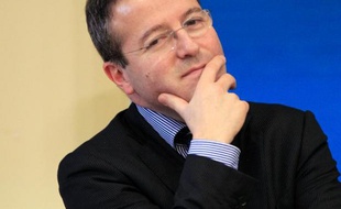Le président de l'Agence du service civique, Martin Hirsch, a été nommé officiellement mercredi à la tête de l'Assistance publique-Hôpitaux de Paris (hôpitaux parisiens), en remplacement de Mireille Faugère, a annoncé la porte-parole du gouvernement Najat Vallaud-Belkacem à l'issue du Conseil des ministres.