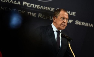 Le chef de la diplomatie russe Sergei Lavrov donne une conférence de presse à Belgrade le 17 juin 2014