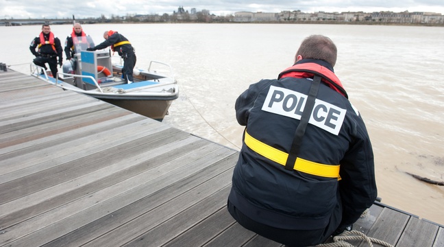 Bordeaux : Les policiers ne patrouilleront plus sur la Garonne, une pétition a été lancée pour sauver la… - 20 Minutes
