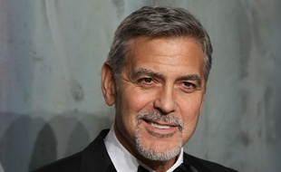 George Clooney est accusé par une actrice d'Urgences de complicité de harcèlement.