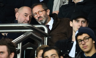 Gérard Lopez (à gauche) et Marc Ingla (à droite) dans les tribunes du Parc des Princes.