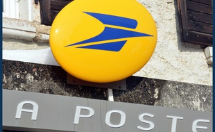 Un bureau de Poste. Illustration.