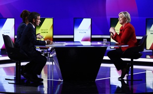 Marine Le Pen et David Pujadas dans l'émission L'entretien politique sur France 2, le 20 avril 2017.
