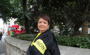 Me Edith Verger-Morlhigem, avocate à Limoges, est venue manifester à Paris contre le projet de réforme de l'aide juridictionnelle.