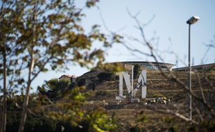 Les lettres M.A.R.S.E.I.L.L.E lors de leurs installations à Marseille.