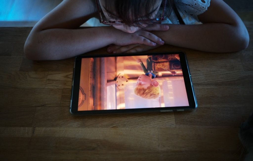 Durée, âges, appareils... Ce que l'on sait sur le temps d'écrans des enfants de moins de 12 ans