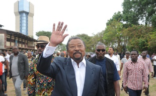 Le candidat à l'élection présidentielle du Gabon Jean Ping,le 27 août 2016. AFP PHOTO / STEVE JORDAN