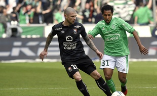 Pour sa première titularisation avec les pros, l'ailier de 17 ans Kenny Rocha Santos n'a pas eu l'apport espéré par Christophe Galtier.