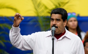 Le président Nicolas Maduro lors d'un meeting à Caracas, le 14 juin 2016. Il avait menacé il y a deux mois les entreprises qui voudraient cesser leurs activités en raison de la crise économique qui frappe le Venezuela