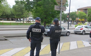 CRS et policiers sont déployés aux Pradettes depuis le lundi 18 mai. Ils vont y rester entre trois et cinq semaines.