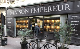 La maison de l'Empereur se situe dans le quartier de Noailles à Marseille depuis 1827