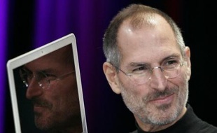 Le groupe américain Apple a réalisé des bénéfices et des ventes record pour le trimestre clos fin décembre, le premier de son exercice 2007-2008, mais ses prévisions prudentes ont déçu les marchés, faisant plonger l'action dans les échanges électroniques d'après-clôture.