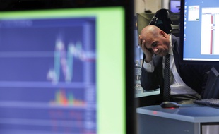Ambiance à Wall Street après la chute du New York Stock Exchange due aux effets du coronavirus, le 25 février 2020.