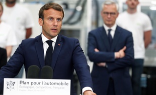 Emmanuel Macron le 27 mars sur le site de Valeo à Etaples.