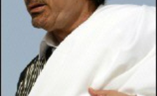 Washington et Tripoli avaient rétabli au niveau des sections d'intérêts leurs relations diplomatiques début 2004, quelques semaines après que le dirigeant Mouammar Kadhafi avait annoncé le 29 décembre 2003 renoncer à acquérir des armes de destruction massive.