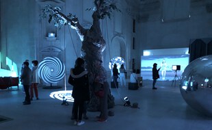 L'installation immersive de Tony Ourlser dans la Chapelle de l'Oratoire.