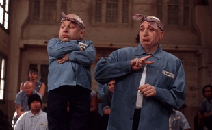 Docteur Denfer et son mini-moi, stars de rap, dans «Austin Powers : Goldmember»
