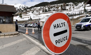 Illustration de la frontière entre la France et l'Italie dans les Hautes-Alpes